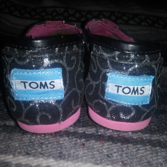 Toms | Glitter Swirl Shoes  1.5Y - Picture 2 of 2